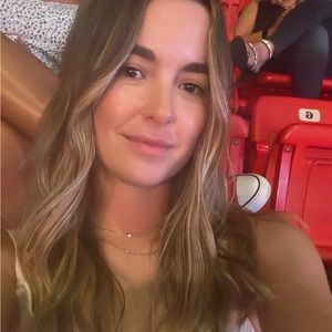 Meet your Posher, Valentina